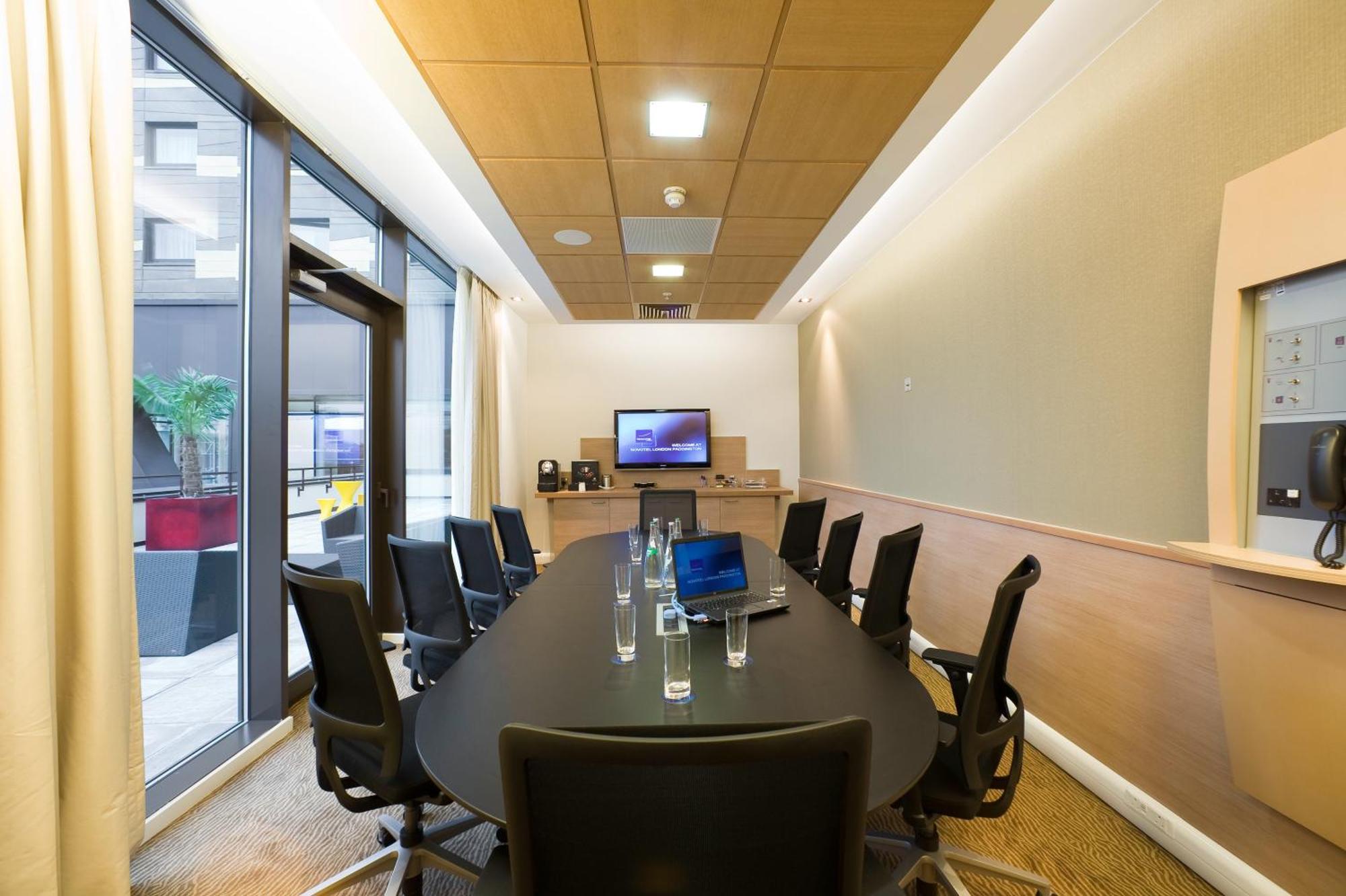 Отель Novotel Paddington 4*
